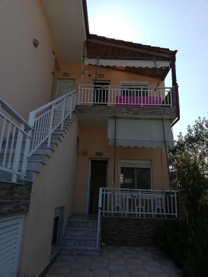 Polis΄ House Apartment Vrasna Exterior photo