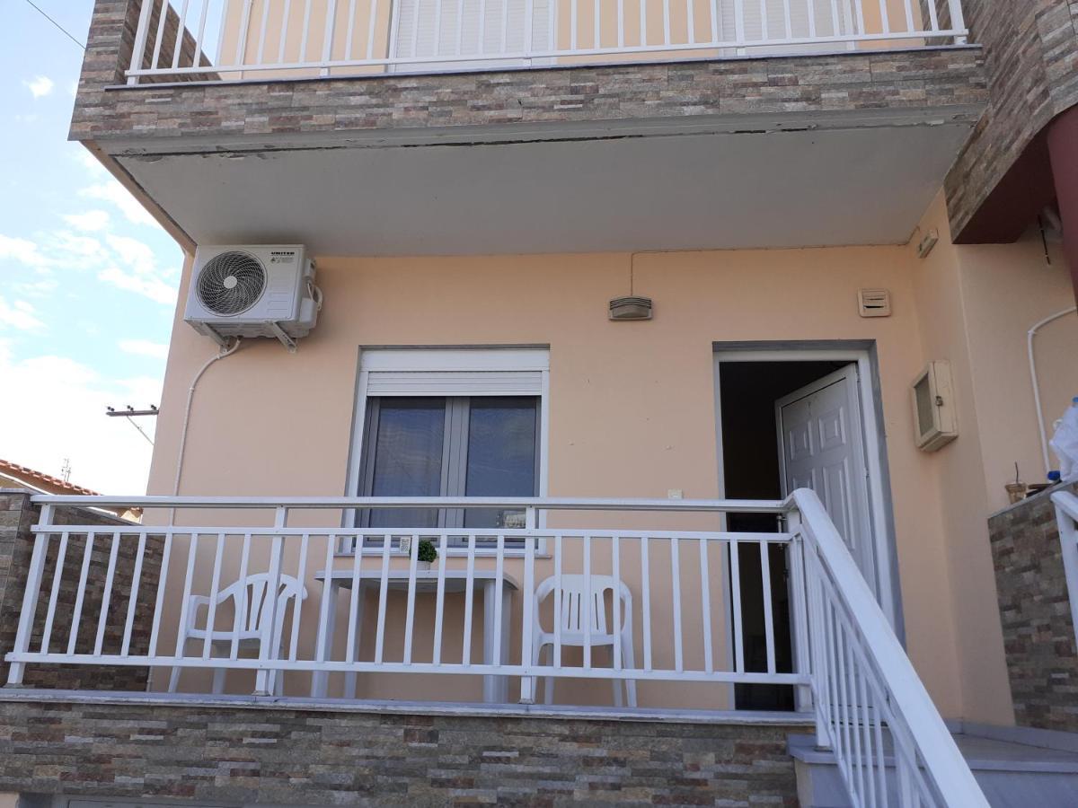 Polis΄ House Apartment Vrasna Exterior photo