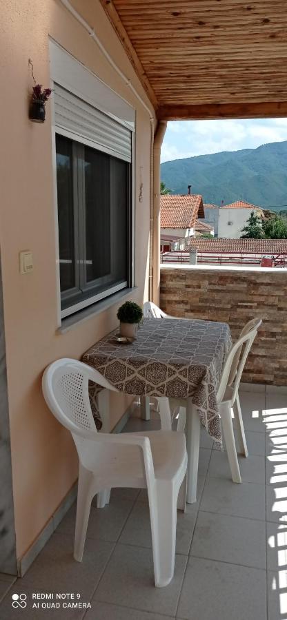 Polis΄ House Apartment Vrasna Exterior photo